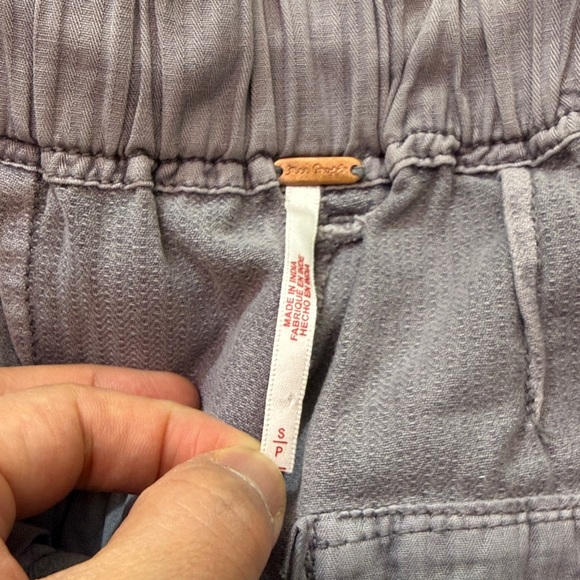 Free People 100% Cotton Tahiti Pull-On Cargo Ashblown Cargo Pants Size Small - Picture 8 of 11